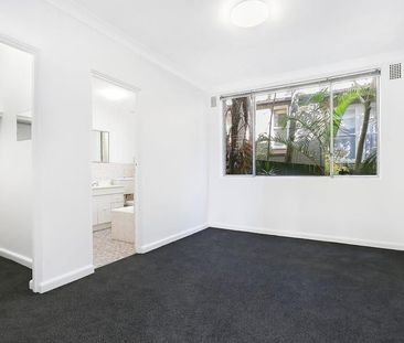 One Bedroom Apartment in the heart of Mosman - Photo 1