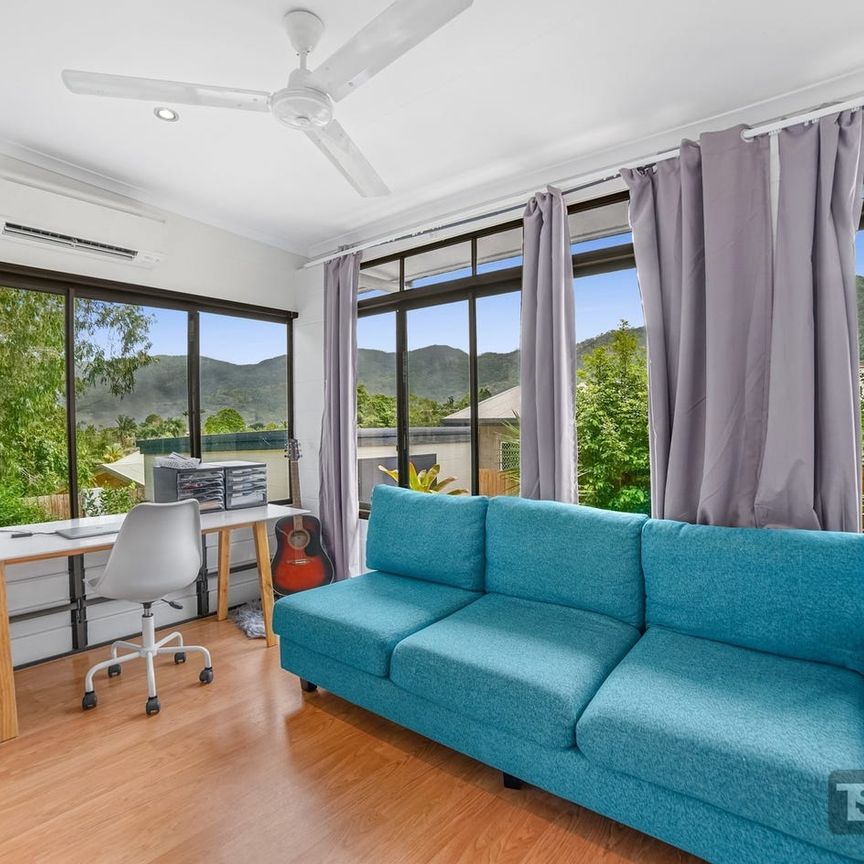 Beautiful Four Bedroom Home in Leafy Mooroobool - Photo 1