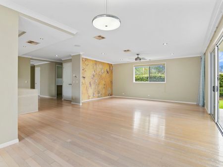 Dual Living or multi-Generation living executive family home with Brand New Gannay Flat in Redland Bay - Photo 4