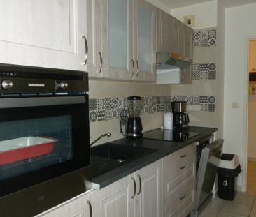 Apt T2 meublé et équipé avec terrasse et stationnement, secteur St ... - Photo 4