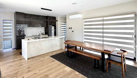 Papakura, 4 bedrooms - Photo 2