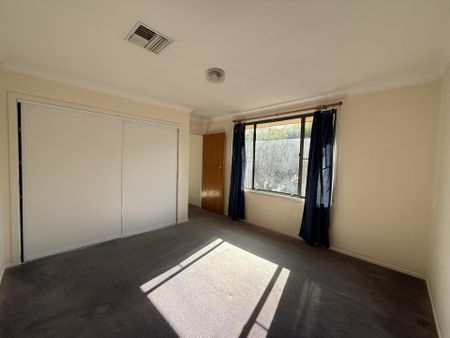 Charming 2-Bedroom Unit in Prime East Tamworth Location - Photo 3