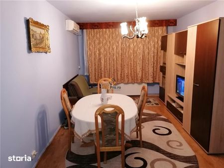 Apartament 3 Camere Decomandat cu Centrala zona Olimpia - Photo 3