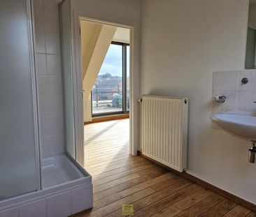 Instapklaar 1-slaapkamer appartement met terras in het centrum van ... - Photo 1