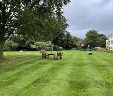 Avenue Road, Epsom, Surrey, KT18 7QX - Photo 6