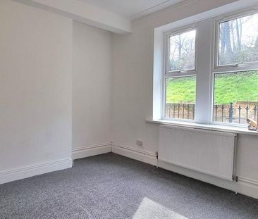 2 bedroom ground floor flat to rent - Photo 1