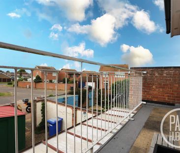 Kipling Close, Kessingland, Suffolk - Photo 1