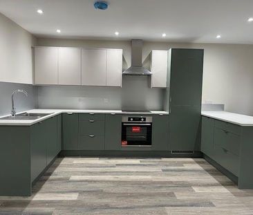 2 bedroom ground floor flat to rent - Photo 4