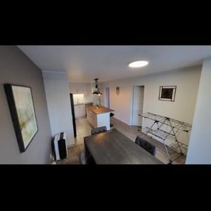 5 1/2 haut de duplex - Photo 2
