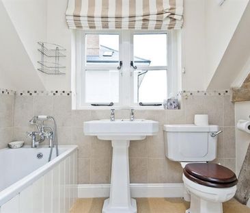 3 bedroom detached house to rent - Photo 5