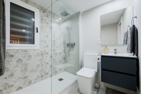 Carrer dEn Robador, Barcelona, Catalonia 08001 - Photo 3