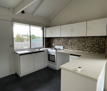 ADDISON REAL ESTATE - Photo 4