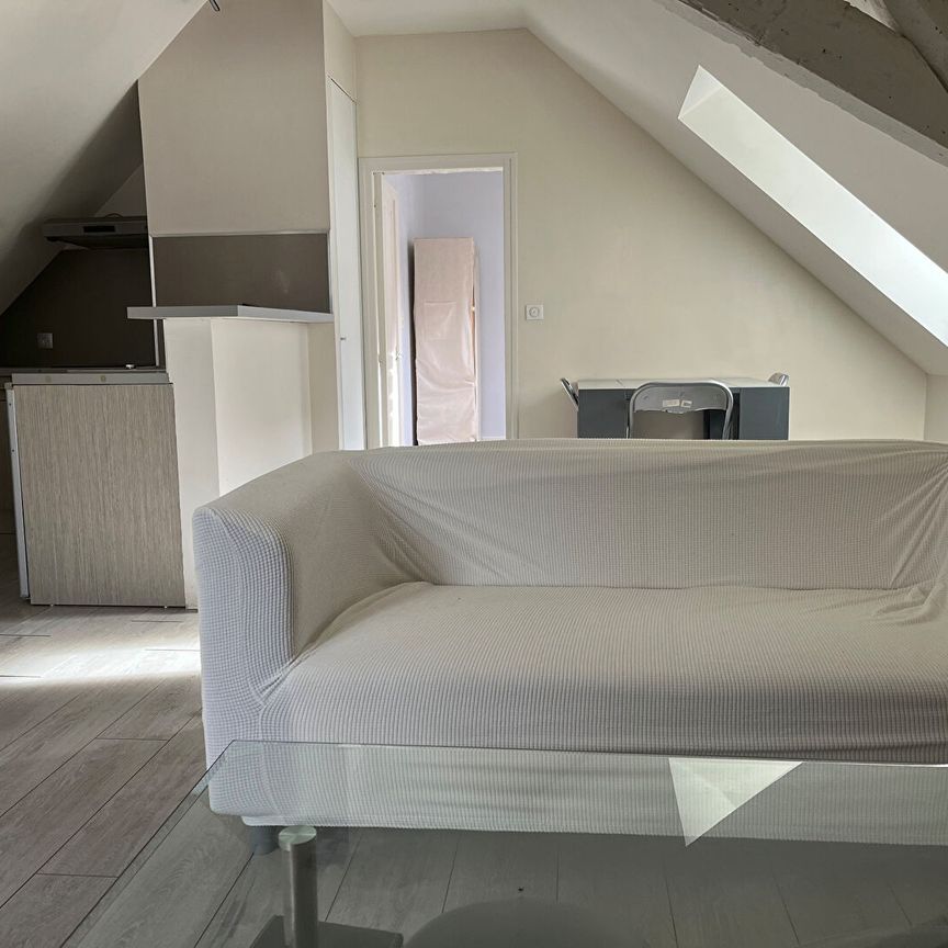 Location Appartement 2 pièces 25m² - Photo 1