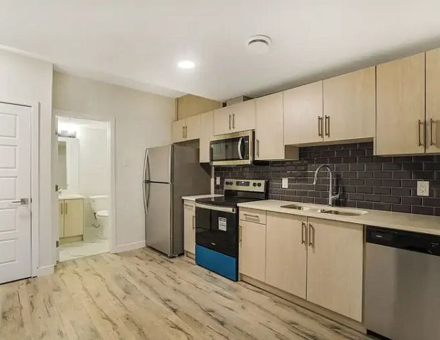 Cozy 1 Bedroom Basement Suite WITH Utilities | Edmonton - Photo 1