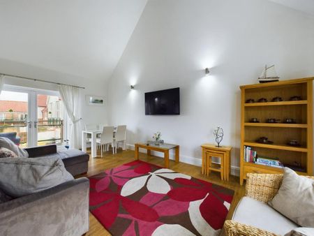 2 bedroom semi-detached house to rent - Photo 2