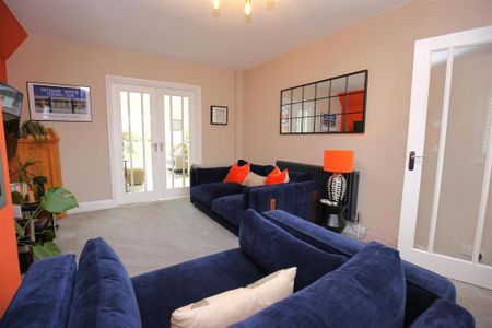 3 bedroom terraced house to rent - Photo 4