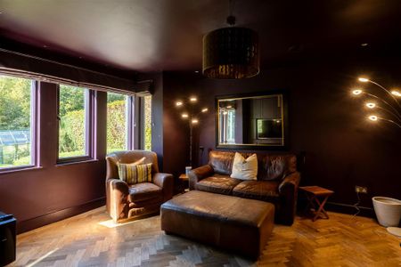 6 bedroom detached house to rent - Photo 2