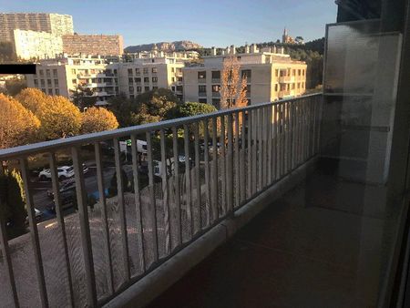 Appartement 1 pièces 28m2 MARSEILLE 9EME 520 euros - Photo 2