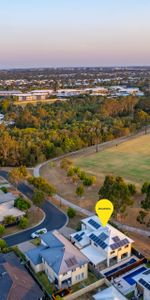 CONTEMPORARY HOME OFFERING ULTIMATE COMFORT AND ENTERTAINING - Photo 3