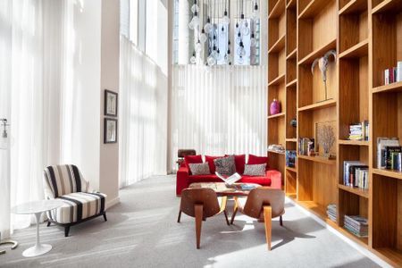 Lincoln Plaza, London - Photo 5