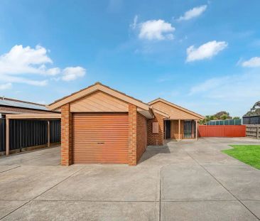 “Charming Family Home in the Heart of Craigieburn” - Photo 4