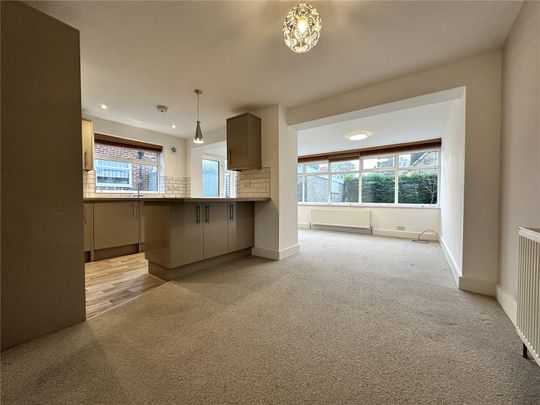 2, South Lee, Horsforth, Leeds, West Yorkshire, LS18 5LX - Photo 1