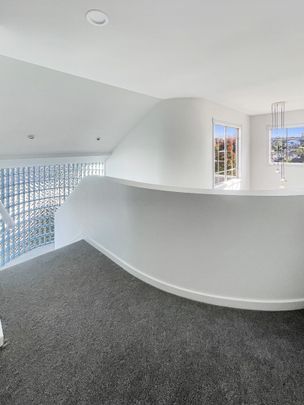 Remuera, 5bedroom Executive home - Photo 1