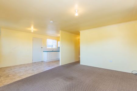 Charming High-Set Home with 3 Bedroom - Photo 5