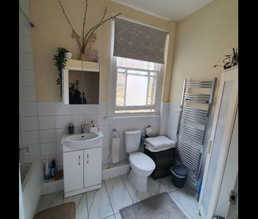Room in a Shared House, Ashmead Road, SE8 - Photo 2