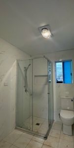 Modern granny flat with Parking - Photo 3