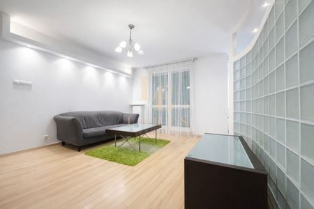 5 min do Metra | 70 m2 | Balkon| Zamknięte osiedle - Photo 2