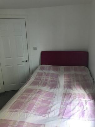 Room in a Shared Flat, Delany House, SE10 - Photo 1