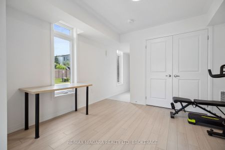 For Lease - 2 Sidney Rose Common, St. Catharines, Ontario - Photo 4
