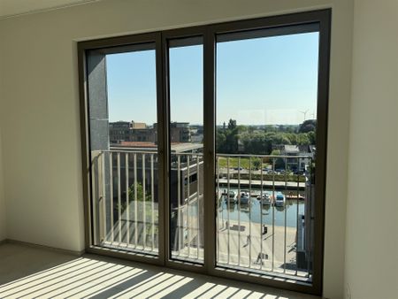 Prachtig appartement met 2 slaapkamers en terras. - Photo 4