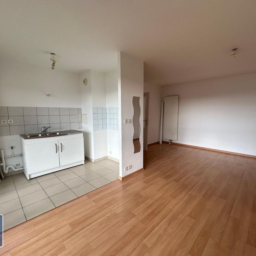 Location Appartement 2 pièces 47m² LUXEUIL LES BAINS 70300 - Photo 1