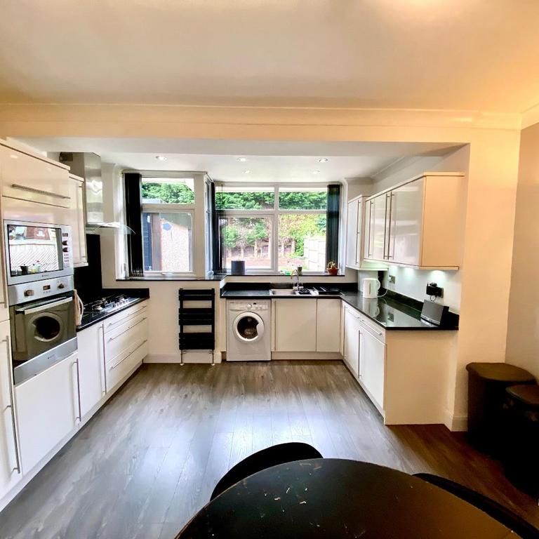 2 bedroom semi-detached house to rent - Photo 1