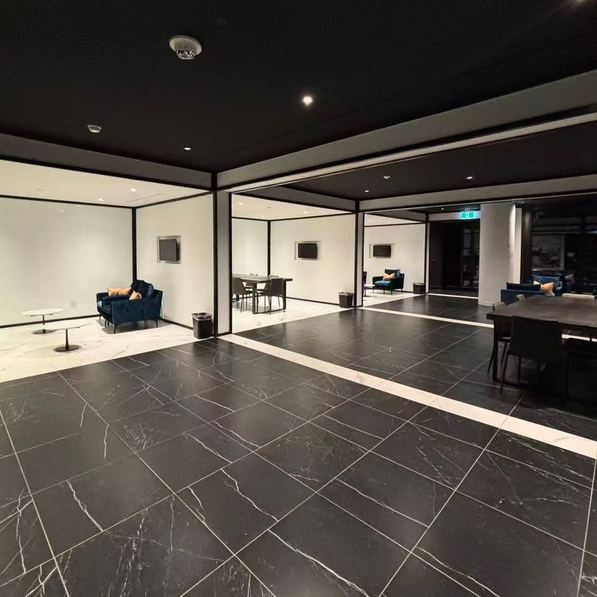 For Lease - 20 Edward Street Unit# 814, Toronto, Ontario - Photo 1