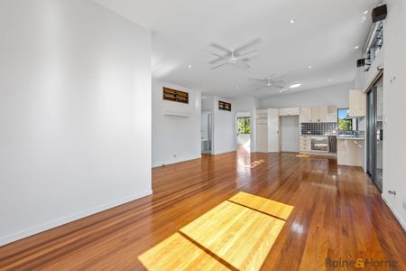 Koala Beach Lifestyle Awaits - Photo 2