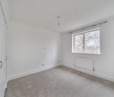 4 bedroom semi-detached house to rent - Photo 1
