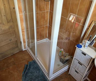 4 bedroom terraced house to rent - Photo 6