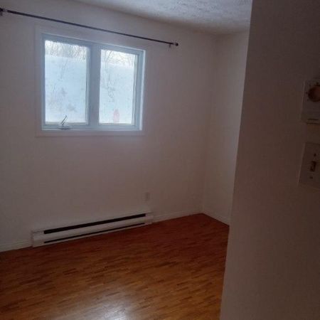 5 1\2 rue Bowen Sherbrooke 960$ - Photo 4