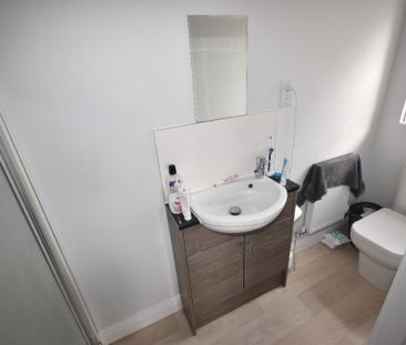 3 bedroom semi-detached house to rent - Photo 6