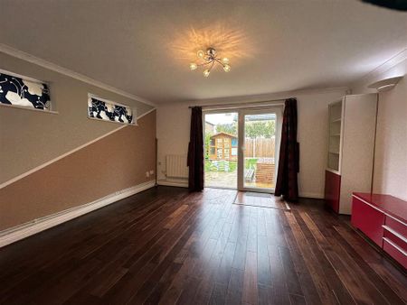 3 bedroom semi-detached house to rent - Photo 4