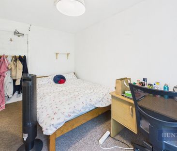 4 bedroom House To Let - Photo 1