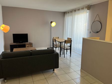 Location Appartement 2 pièces 44m² - Photo 3