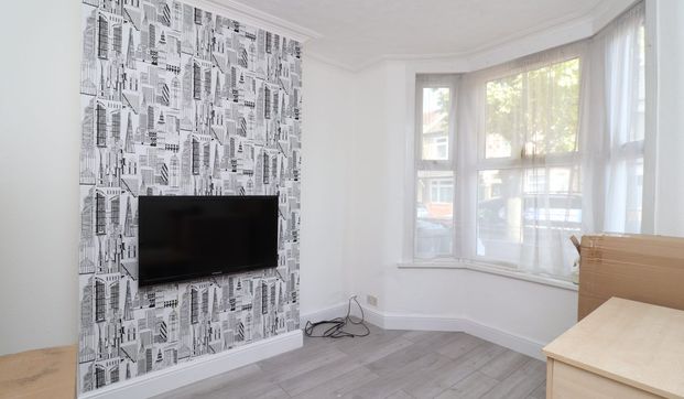 Corporation Street, Stratford, London, E15 - Photo 1