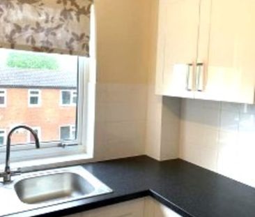 1 bedroom Flat - Hopton Road, Stevenage - Photo 3