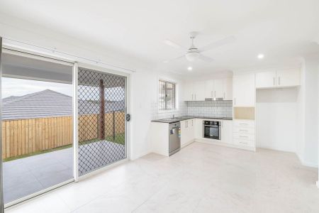 Modern 2 Bedroom Granny Flat/Villa - Photo 2