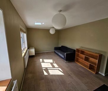 2 Bed Flat, Shepherd's Bush, W6 - Photo 3