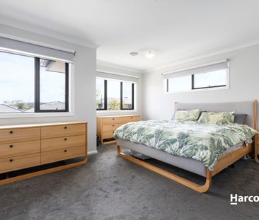 Spacious 4 bedroom Family Home! - Photo 6